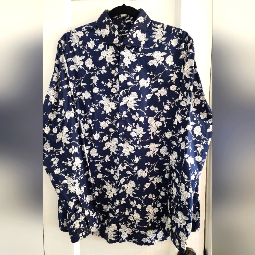 Express blue and white floral button down, large
